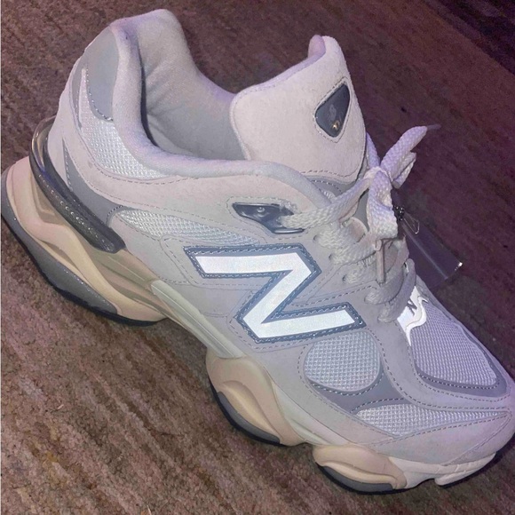 New Balance Other - NEW BALANCE 9060 SHOES | SIZE 10 MENS